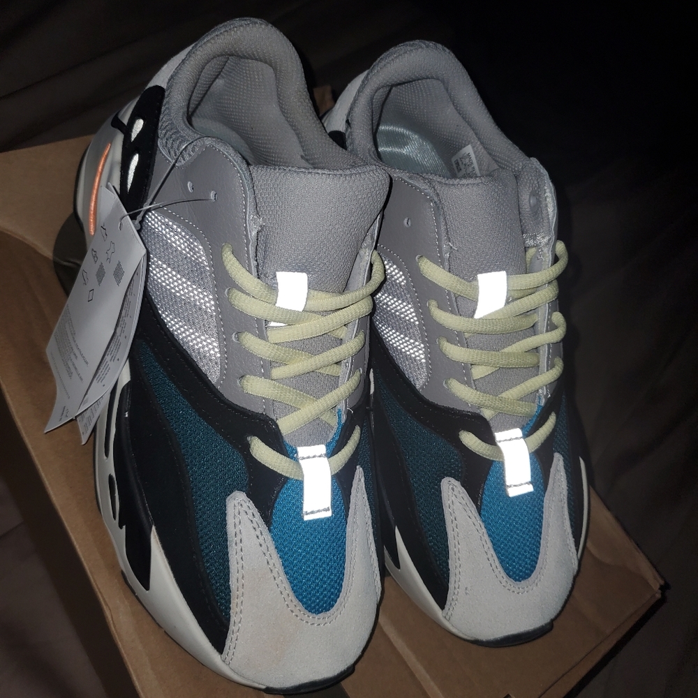 Yeezy wave runner reps